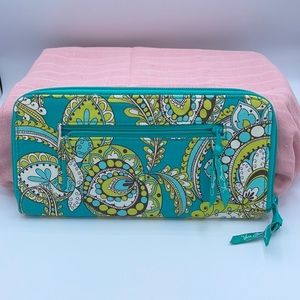 Vera Bradley wallet